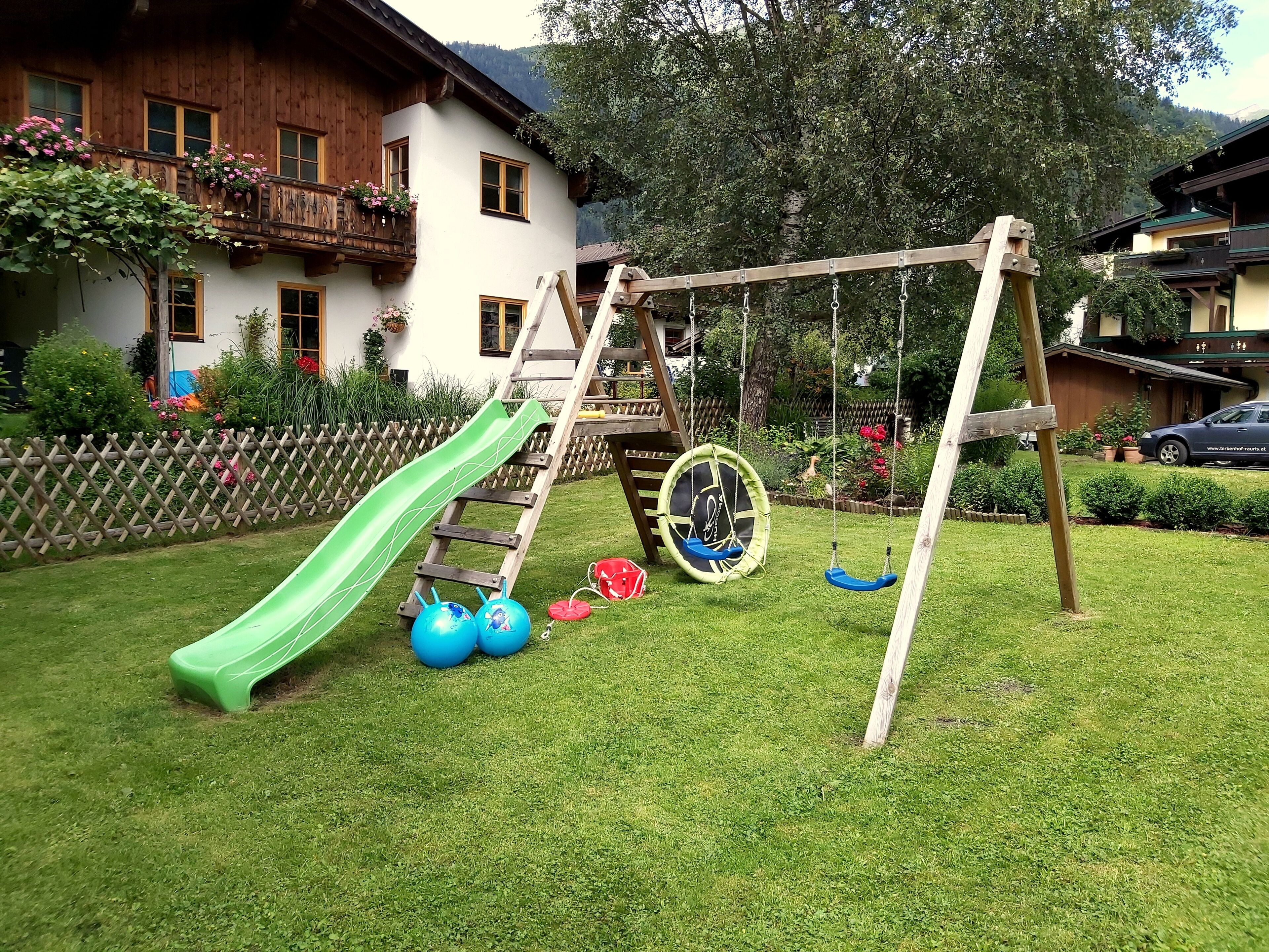 children’s play area – outdoor