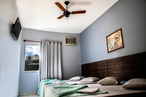 Minibar, iron/ironing board, free WiFi, bed sheets