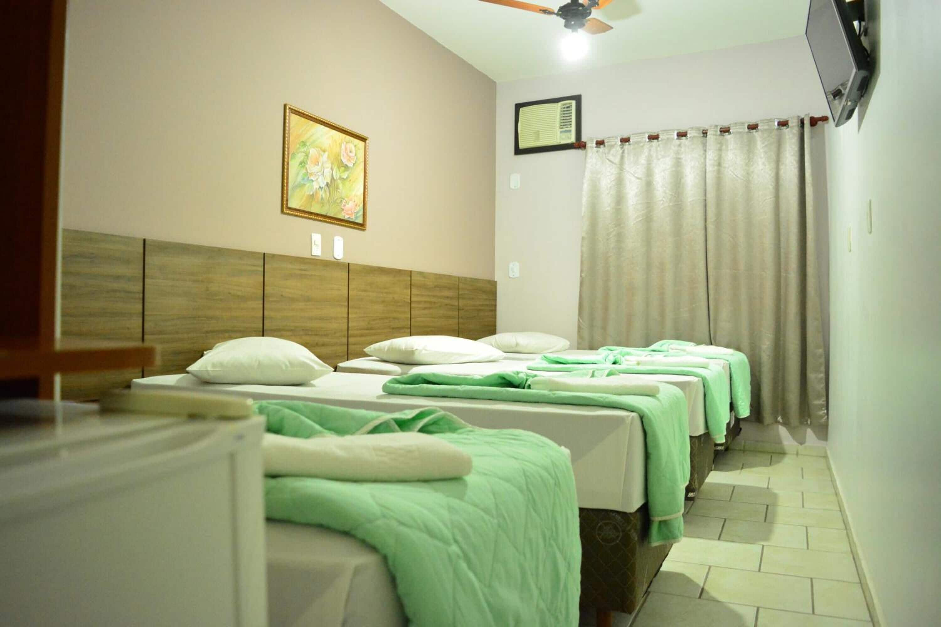 Minibar, iron/ironing board, free WiFi, bed sheets