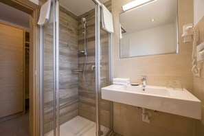 Bathroom sink - Hotel - Gasthof Jäger Heim GmbH (Schlitters)