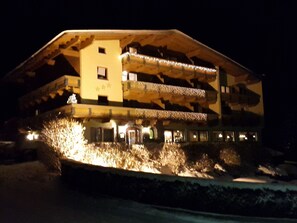 Habitación Confort doble, balcón, vistas a la montaña (Falkennest Tirol) | Vistas del balcón
