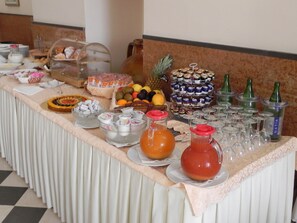 Daily buffet breakfast for a fee - Hotel Vecchio Mulino (Monopoli)