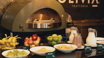 Daily buffet breakfast (CLP 10000 per person)