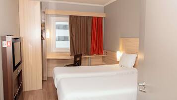 Standard Twin Room, 2 Single Beds | In-room safe, desk, laptop workspace, soundproofing