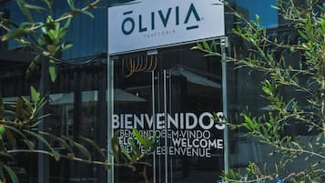 Se sirven almuerzos y cenas