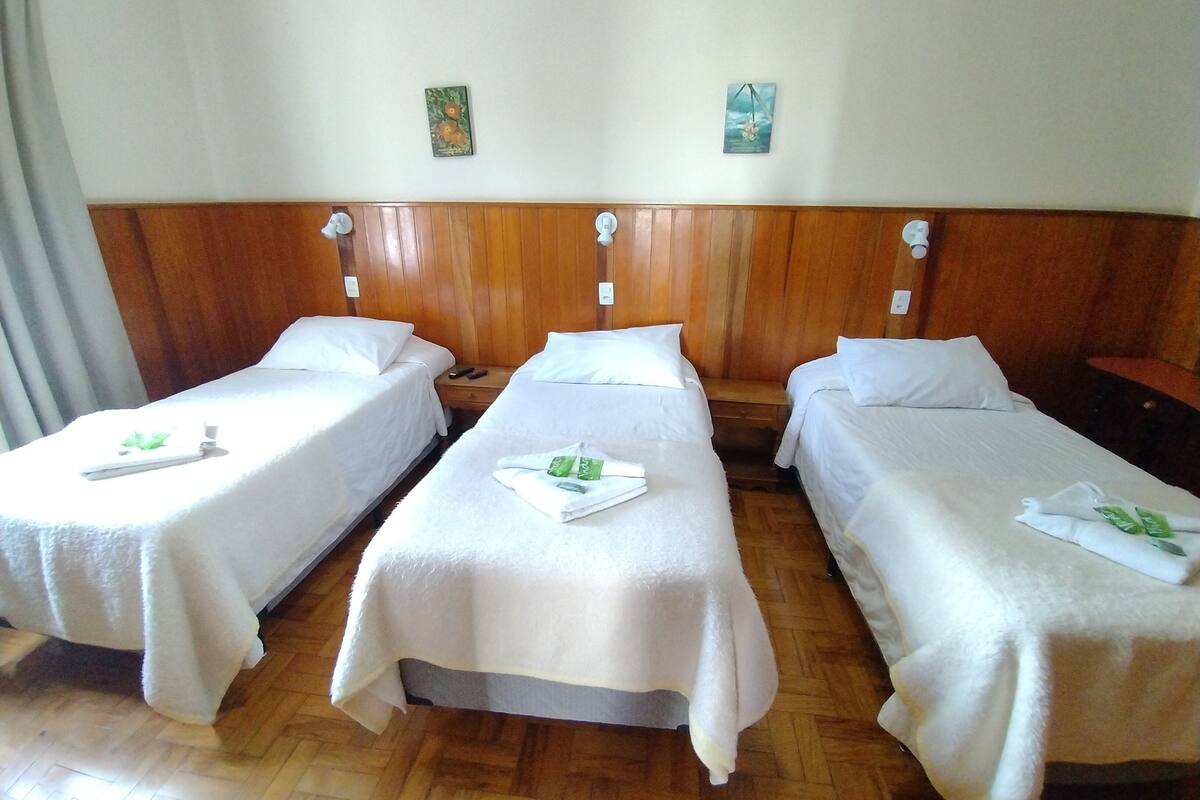 apartamento triplo solteiro/casal | 1 bedroom, minibar, free wifi, bed sheets