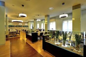 Breakfast, lunch and dinner served