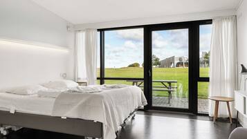 Standard Studio, 2 Single Beds, Partial Sea View