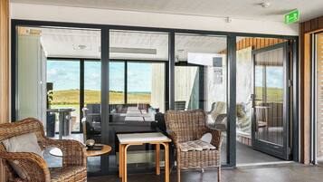 22-tommers fladskærms-tv med kabelkanaler, tv