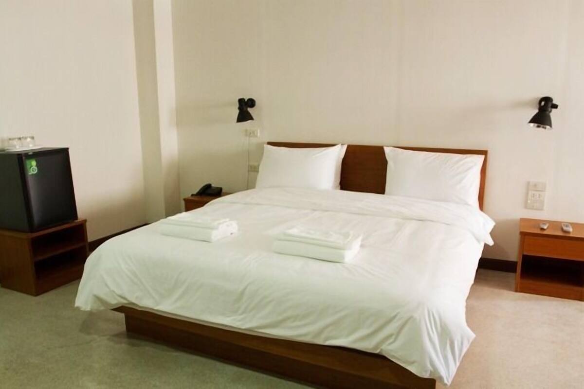 Familiekamer | Een minibar, verduisterende gordijnen, gratis babybedden, extra bedden