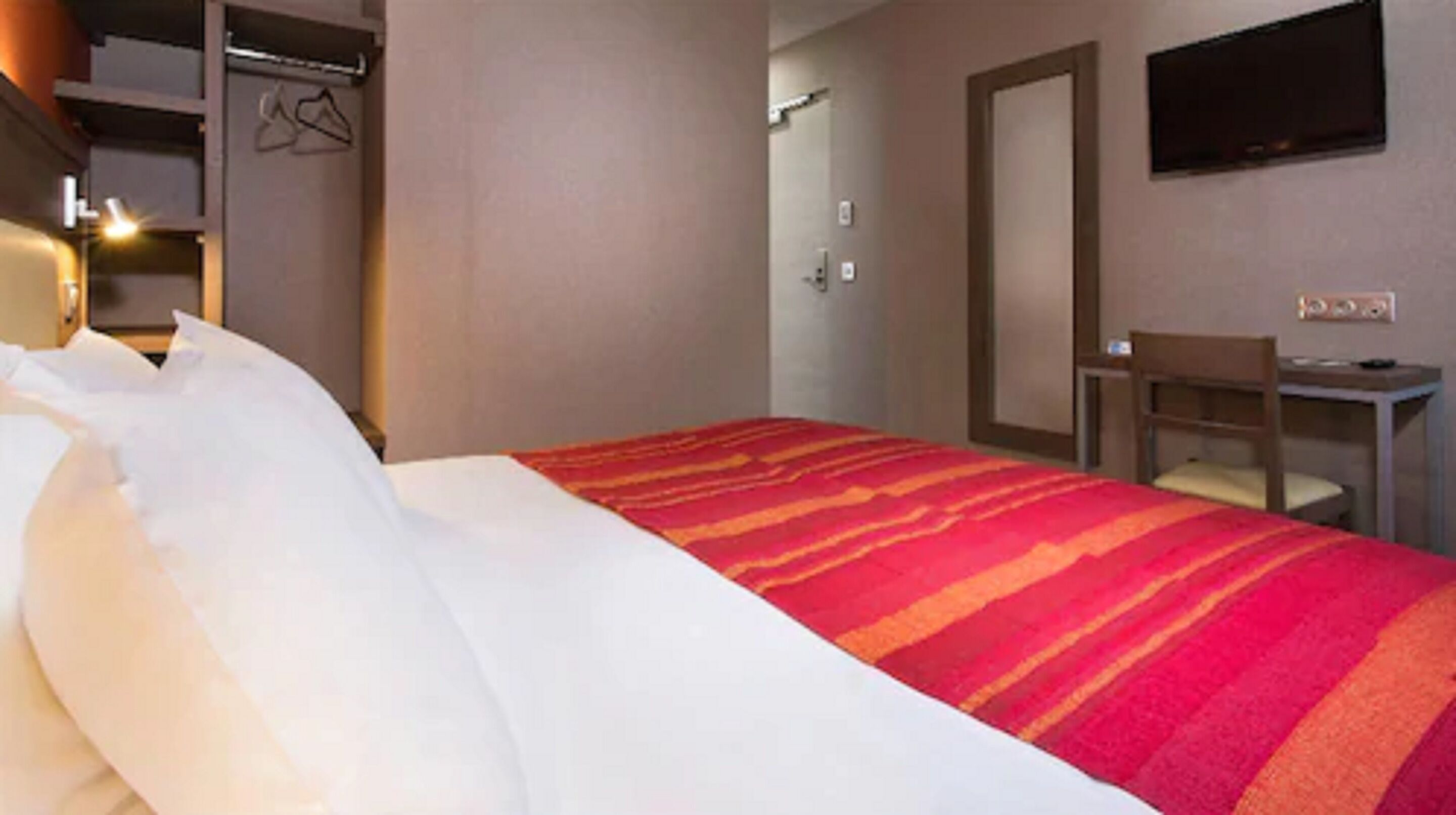 Photo - Hôtel des Pavillons