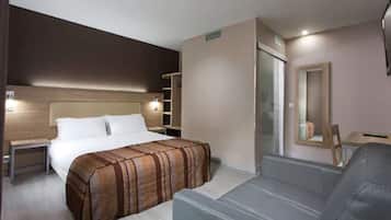 Chambre Double Supérieure | Literie de qualité supérieure, coffres-forts dans les chambres, bureau