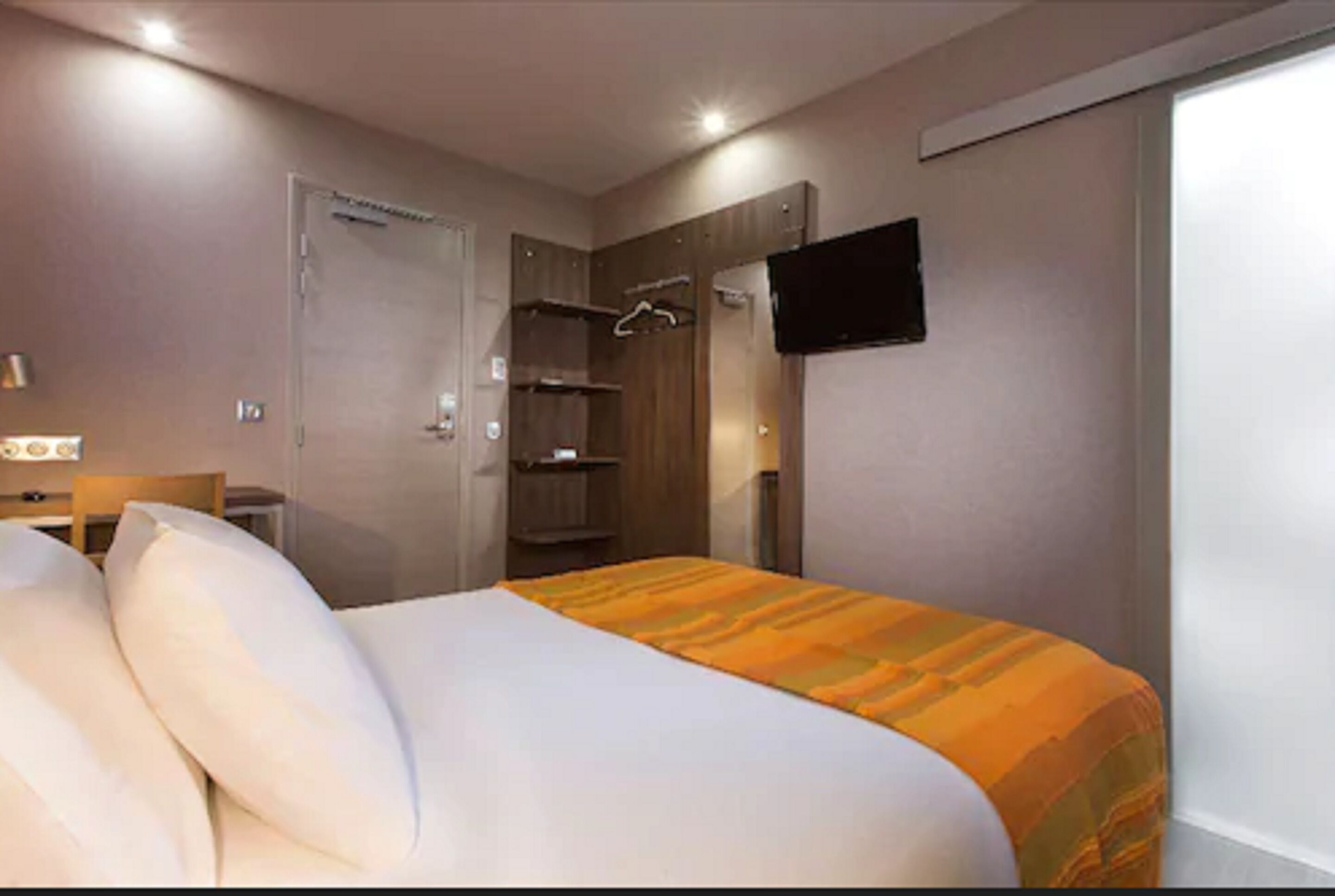 Photo - Hôtel des Pavillons