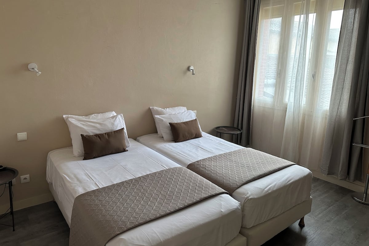 Habitación superior con 2 camas individuales | 1 habitación y ropa de cama de alta calidad