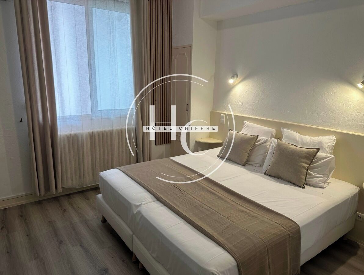 superior double room | 1 bedroom, premium bedding, in-room safe, desk