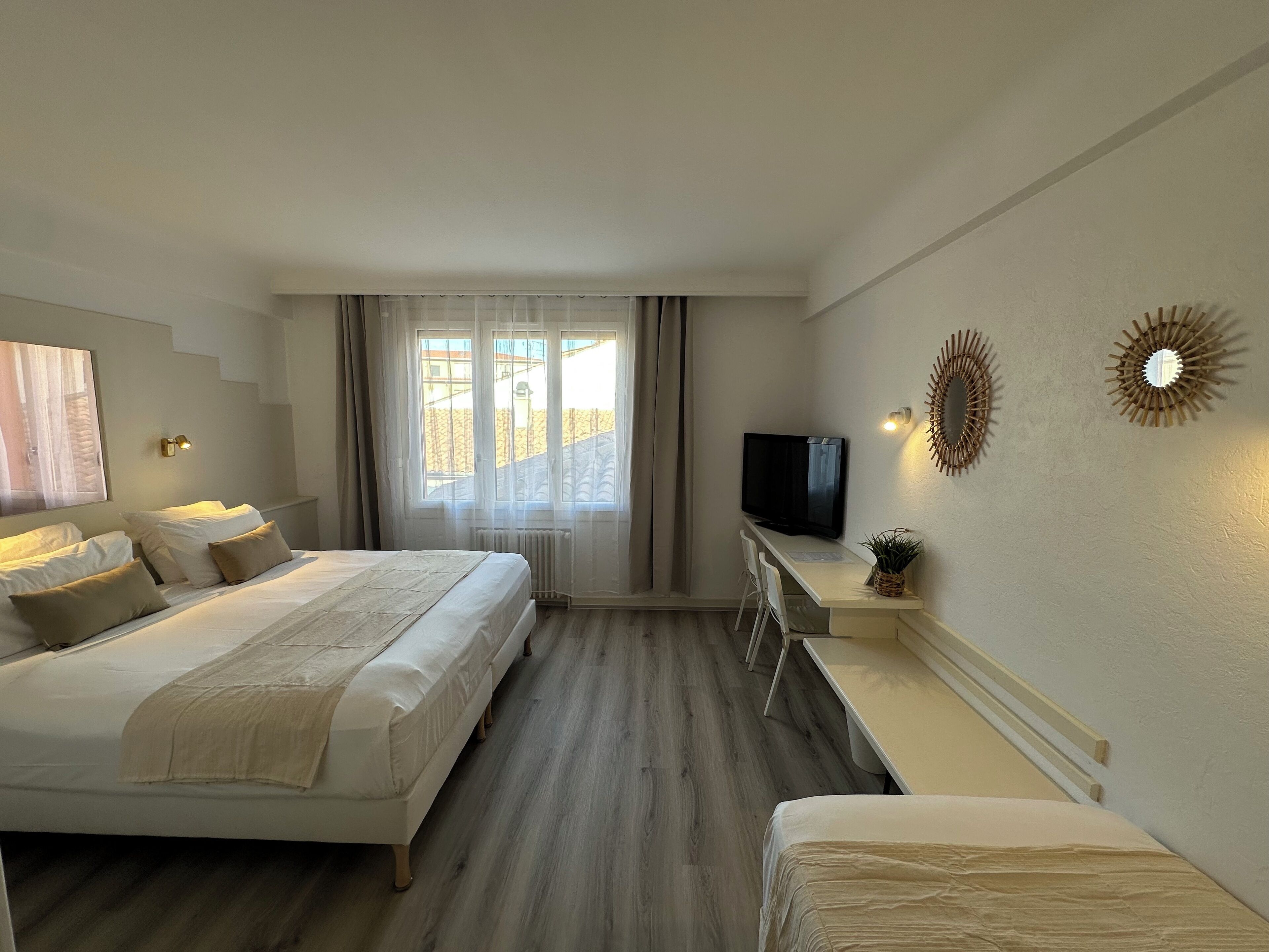 Superior Triple Room | Premium bedding, in-room safe, desk, blackout drapes