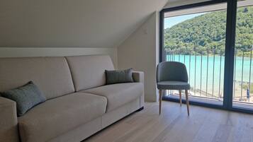 Honeymoon Room, 1 King Bed with Sofa bed, Balcony, Lake View | Egyptian cotton sheets, premium bedding, individually decorated, desk