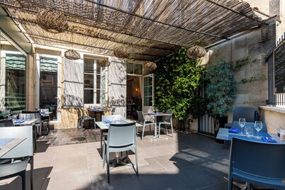 Hôtel de la tour à LIBOURNE
