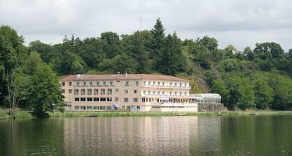 Contact Hôtel le Moulin Neuf