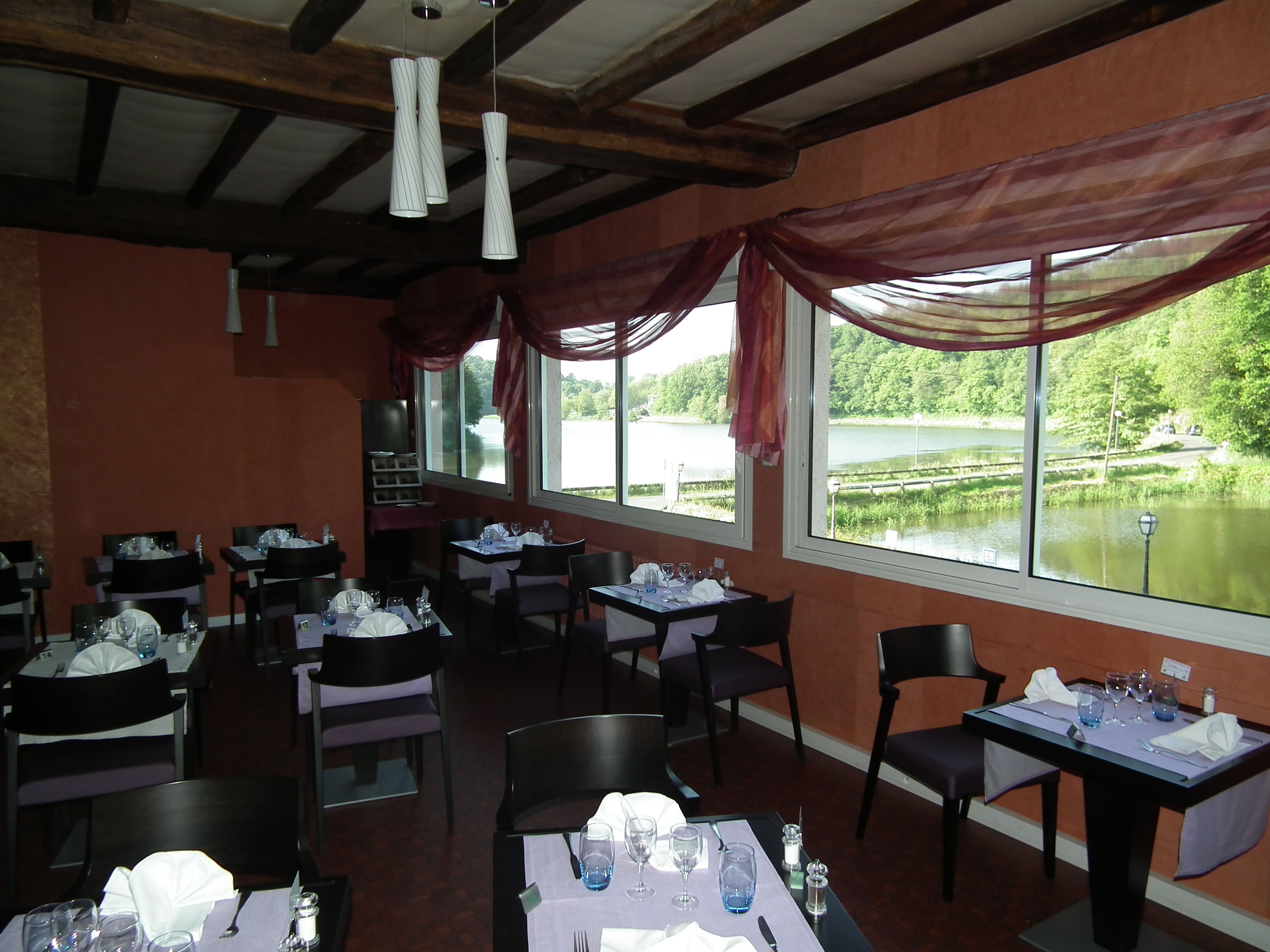 Dagelijks ontbijtbuffet (EUR 10 per persoon)