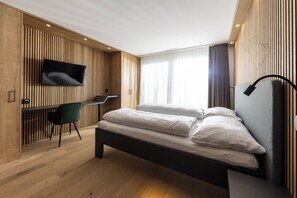 Hypo-allergenic bedding, minibar, in-room safe, desk - Seemöwe Wellnesshotel Swiss Quality (Guettingen)