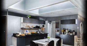 Free daily buffet breakfast