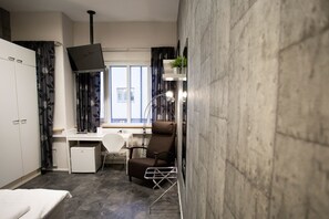 Standard Single Room | Minibar, desk, free WiFi, bed sheets - Hotel Cityhovi (Rauma)