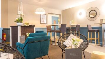 Een flatscreentelevisie