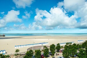 Platja a a prop 