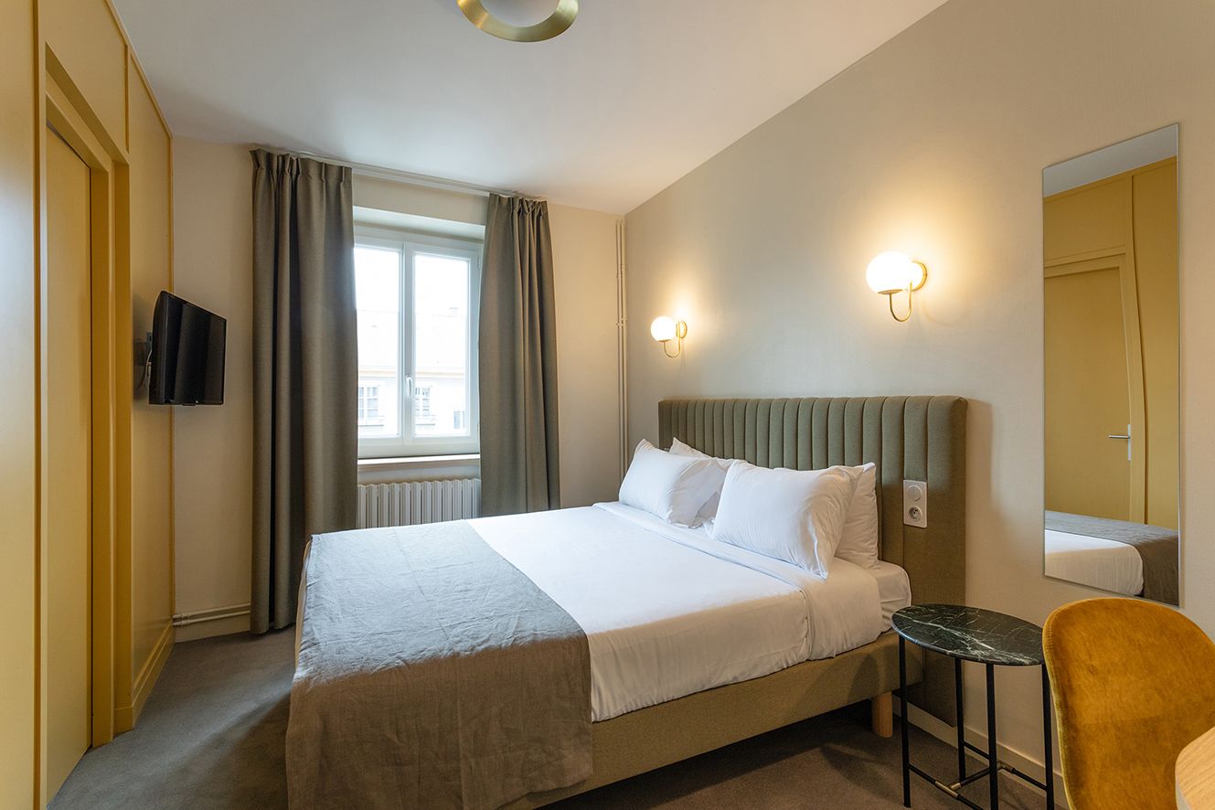 comfort double room | 1 bedroom, desk, soundproofing, iron/ironing board