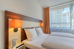 Individually decorated, desk, soundproofing, free WiFi - Centro Hotel Braunschweig, Trademark Collection by Wyndham (Braunschweig)