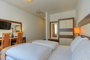 Standard Double Room - Centro Hotel Braunschweig, Trademark Collection by Wyndham (Braunschweig)