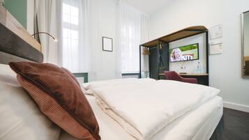 Economy Double Room (Online Check-In) | Hypo-allergenic bedding, in-room safe, desk, iron/ironing board