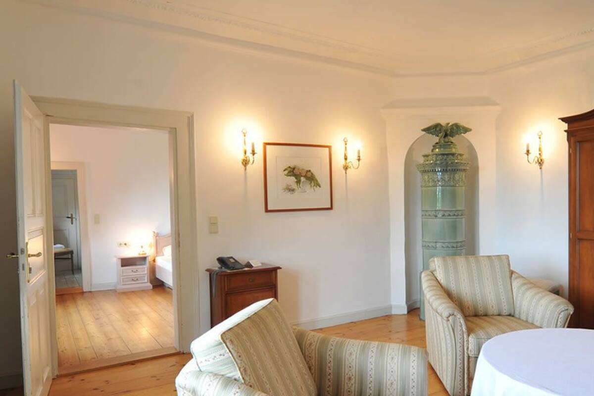 Suite, 1 Bedroom | In-room dining
