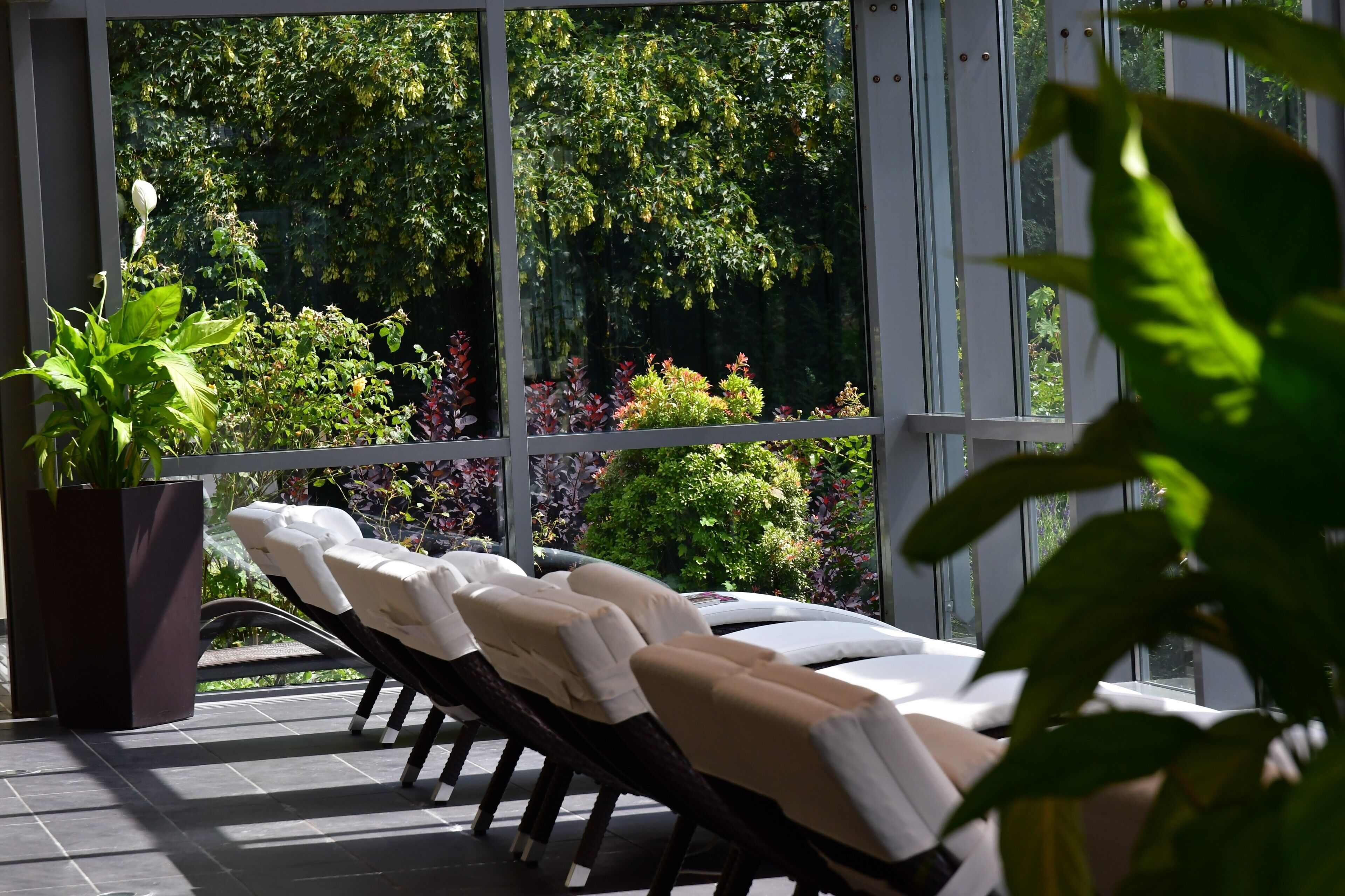 Körperbehandlungen, Warmsteinmassagen, Ganzkörperwickelbehandlung