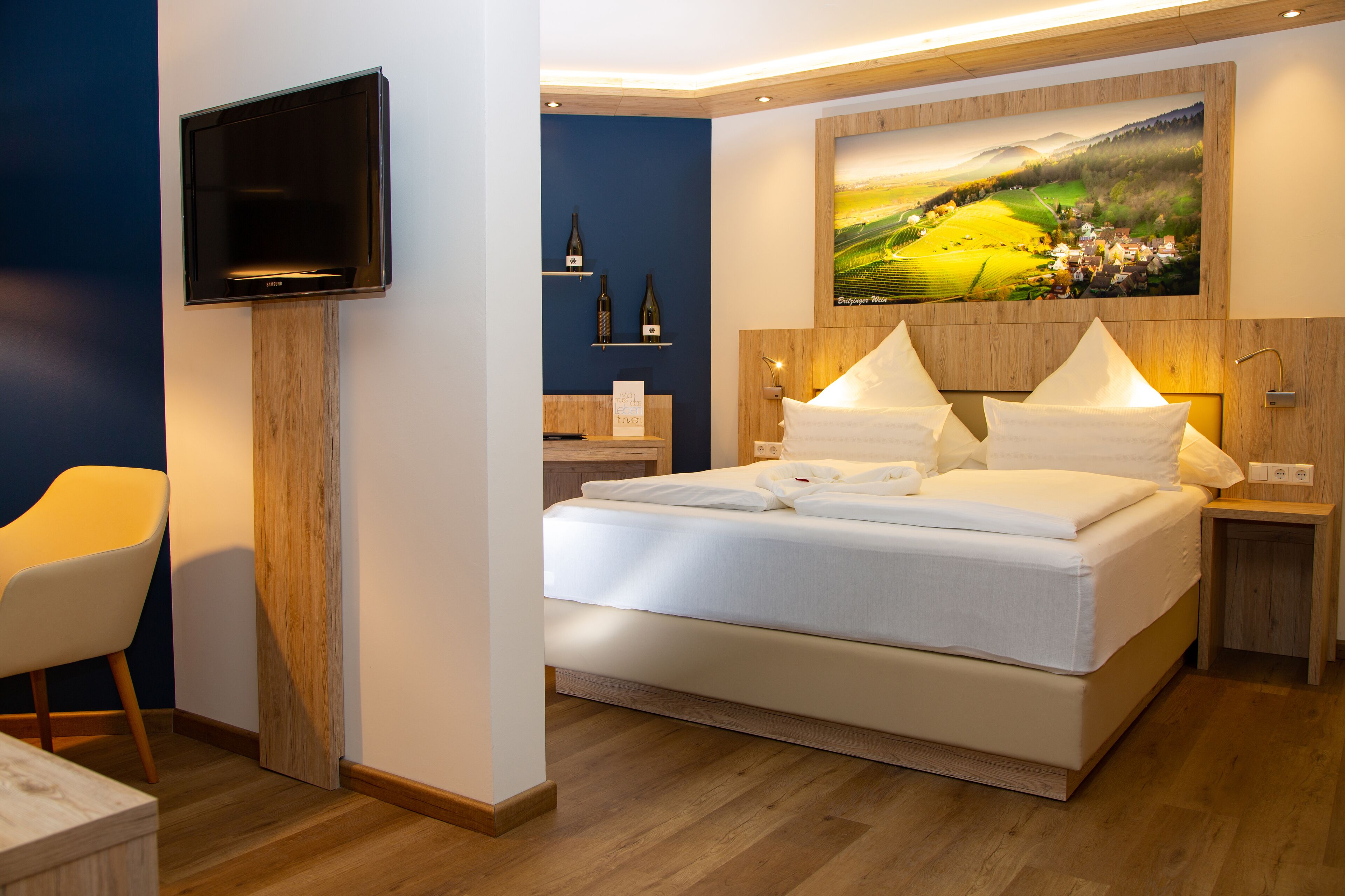 Premium bedding, in-room safe, desk, free WiFi