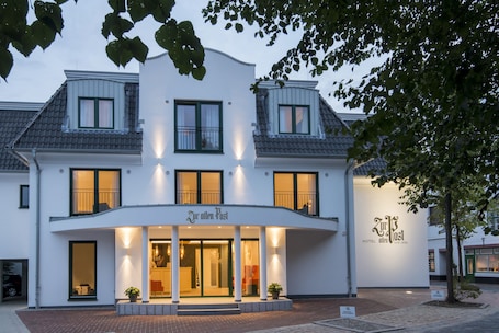 Entrada al alojamiento. Boutique-Hotel Zur alten Post