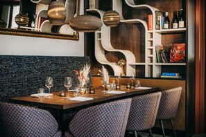 Breakfast and dinner served - Boutique-Hotel Zur alten Post (Büsum)