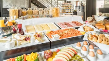 Tägliches Frühstücksbuffet gegen Gebühr