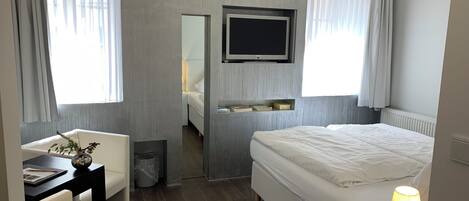 Standard Double Room | Soundproofing, iron/ironing board, free WiFi, bed sheets
