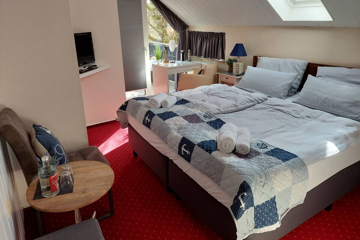Double Room, Balcony, Bathtub