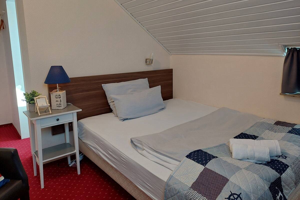 Basic Single Room