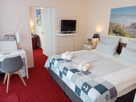 Junior Suite | Premium bedding, blackout curtains, free WiFi, bed sheets