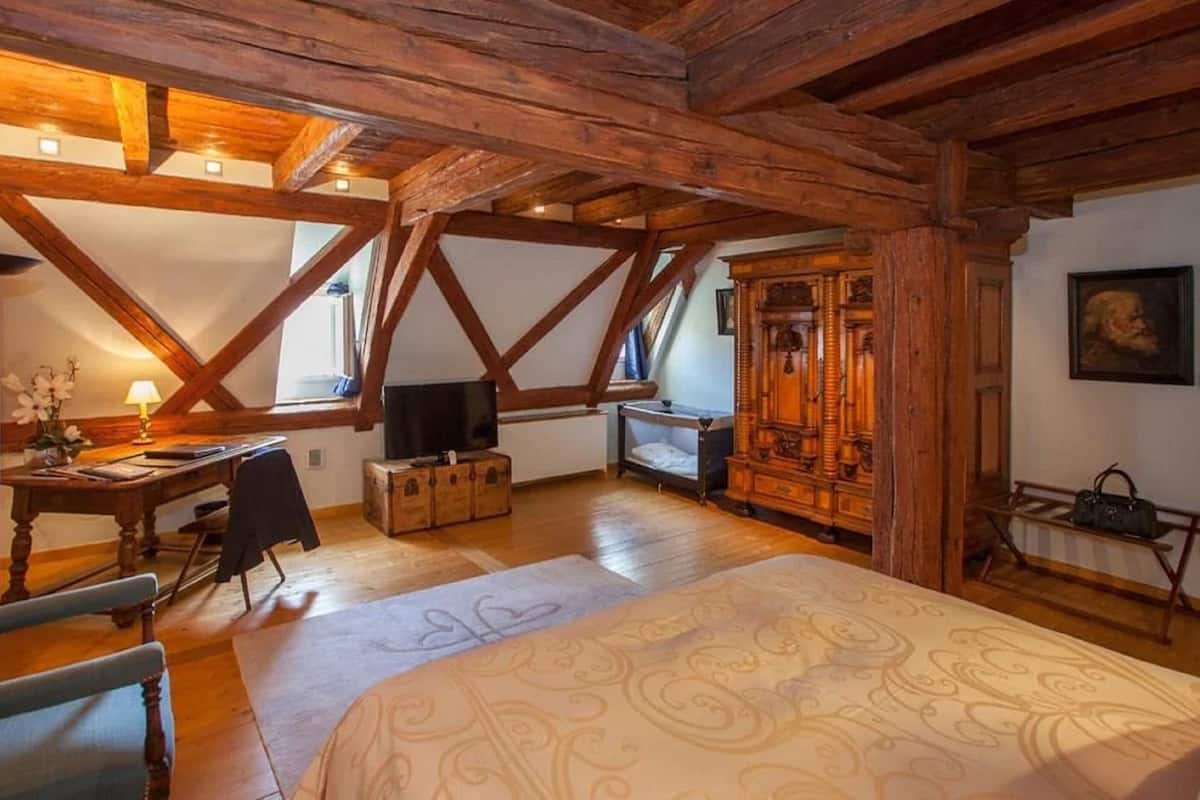 superior room (balneo) | premium bedding, in-room safe, individually decorated