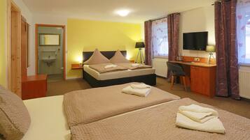 1 bedroom, in-room safe, desk, blackout curtains