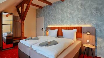 Comfort Double Room | In-room safe, desk, blackout curtains, free WiFi