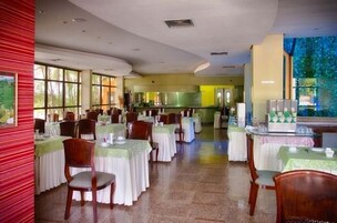 Desayuno buffet incluido todos los días 