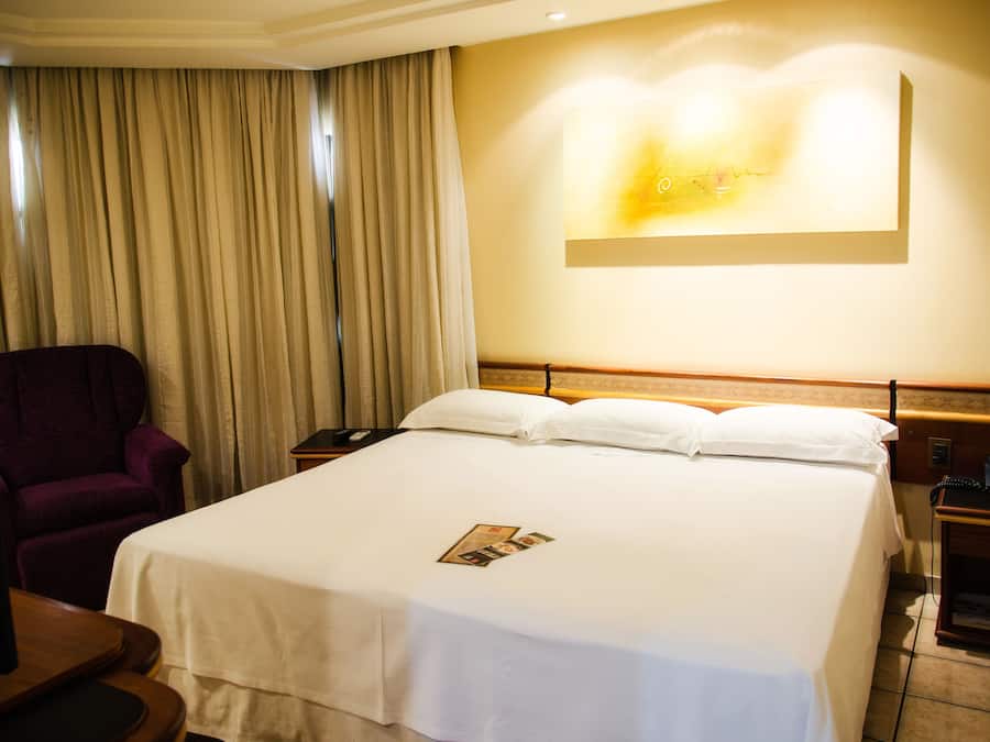 Suite (Master) | Minibar, Zimmersafe, individuell eingerichtet, Schreibtisch