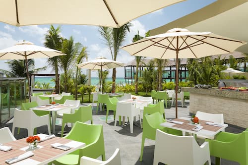 5 Restaurants; Frühstück, Mittagessen und Abendessen werden serviert
