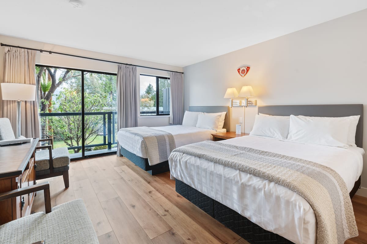 Double Room, Accessible, Harbour View | 1 bedroom, blackout curtains, iron/ironing board, free WiFi